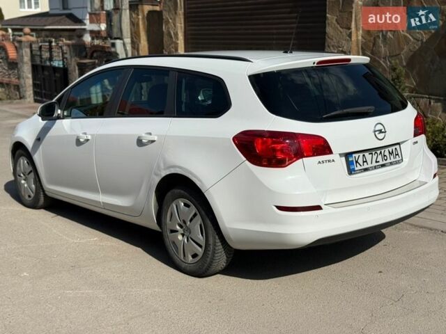 Белый Опель Астра, объемом двигателя 1.7 л и пробегом 322 тыс. км за 5999 $, фото 7 на Automoto.ua