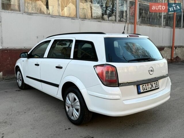 Белый Опель Астра, объемом двигателя 1.7 л и пробегом 246 тыс. км за 4997 $, фото 10 на Automoto.ua