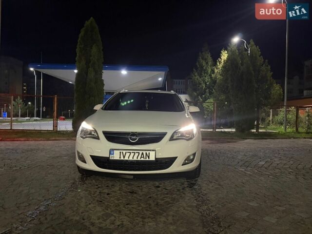 Белый Опель Астра, объемом двигателя 1.96 л и пробегом 212 тыс. км за 8250 $, фото 7 на Automoto.ua