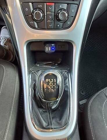 Белый Опель Астра, объемом двигателя 1.69 л и пробегом 261 тыс. км за 7500 $, фото 10 на Automoto.ua