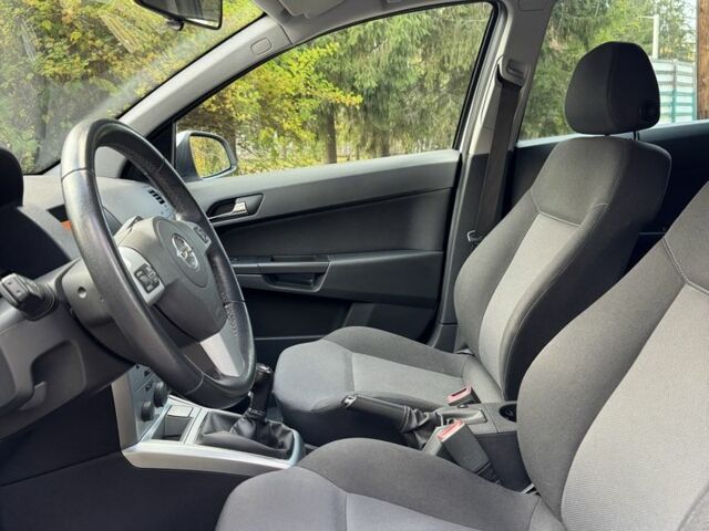 Білий Опель Астра, об'ємом двигуна 1.7 л та пробігом 214 тис. км за 5600 $, фото 10 на Automoto.ua