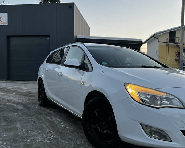 Білий Опель Астра, об'ємом двигуна 1.7 л та пробігом 266 тис. км за 5800 $, фото 5 на Automoto.ua