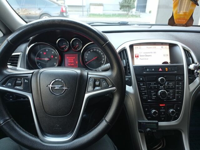 Белый Опель Астра, объемом двигателя 1.7 л и пробегом 286 тыс. км за 6500 $, фото 8 на Automoto.ua