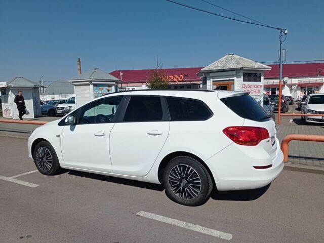 Белый Опель Астра, объемом двигателя 1.7 л и пробегом 286 тыс. км за 6500 $, фото 4 на Automoto.ua