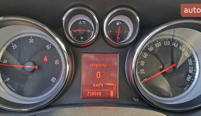 Белый Опель Астра, объемом двигателя 1.69 л и пробегом 261 тыс. км за 7500 $, фото 1 на Automoto.ua