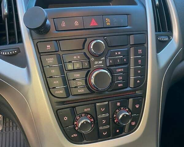 Білий Опель Астра, об'ємом двигуна 1.69 л та пробігом 228 тис. км за 7400 $, фото 24 на Automoto.ua