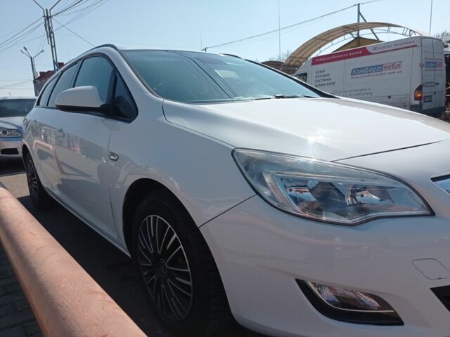 Белый Опель Астра, объемом двигателя 1.7 л и пробегом 286 тыс. км за 6500 $, фото 1 на Automoto.ua