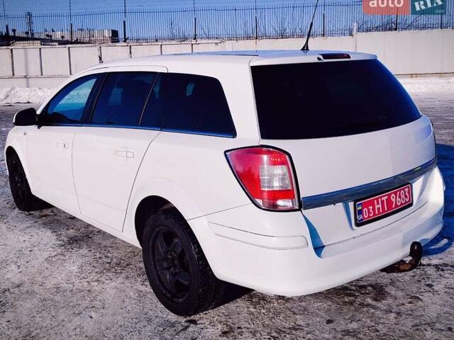 Белый Опель Астра, объемом двигателя 1.6 л и пробегом 199 тыс. км за 5350 $, фото 6 на Automoto.ua