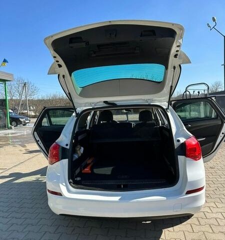 Белый Опель Астра, объемом двигателя 1.69 л и пробегом 271 тыс. км за 6700 $, фото 18 на Automoto.ua
