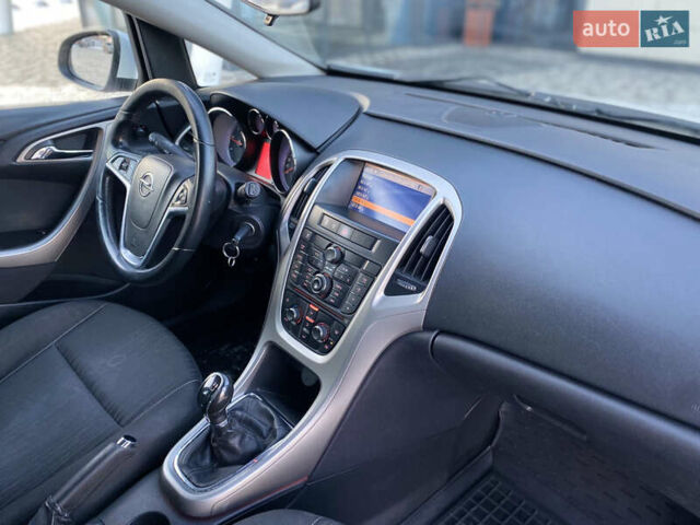 Белый Опель Астра, объемом двигателя 1.7 л и пробегом 388 тыс. км за 5600 $, фото 12 на Automoto.ua