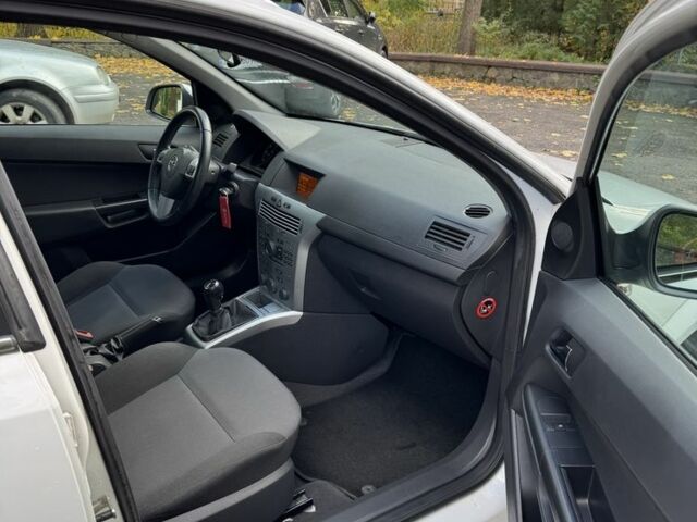 Білий Опель Астра, об'ємом двигуна 1.7 л та пробігом 214 тис. км за 5600 $, фото 16 на Automoto.ua