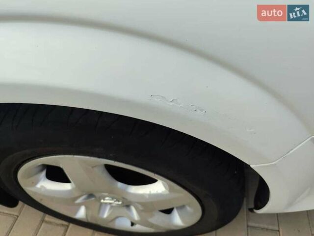 Опель Астра 2011 в Тульчине на Automoto.ua Белый Опель Астра, объемом двигателя 1.69 л и пробегом 281 тыс. км за 5800 $, фото 8 на Automoto.ua