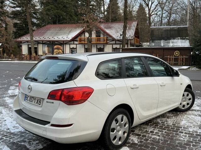 Белый Опель Астра, объемом двигателя 1.2 л и пробегом 372 тыс. км за 4600 $, фото 3 на Automoto.ua