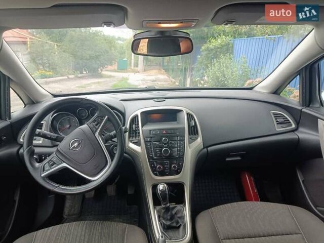 Белый Опель Астра, объемом двигателя 1.7 л и пробегом 170 тыс. км за 6200 $, фото 3 на Automoto.ua