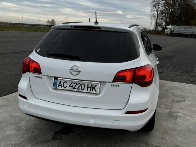 Опель Астра 2011 у Ковель на Automoto.ua Білий Опель Астра, об'ємом двигуна 1.7 л та пробігом 257 тис. км за 7299 $, фото 3 на Automoto.ua