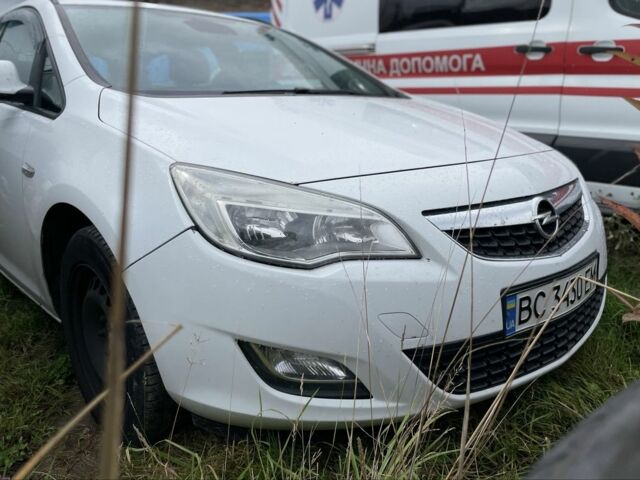 Білий Опель Астра, об'ємом двигуна 1.2 л та пробігом 310 тис. км за 3800 $, фото 2 на Automoto.ua
