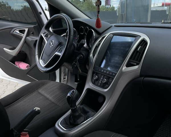 Білий Опель Астра, об'ємом двигуна 1.7 л та пробігом 285 тис. км за 6600 $, фото 8 на Automoto.ua