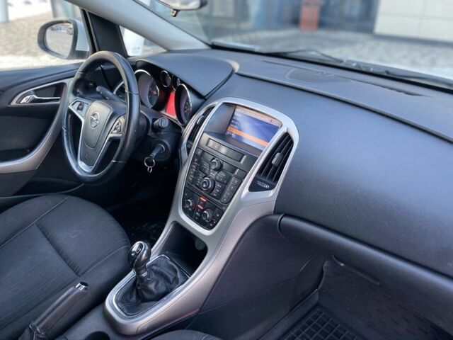 Белый Опель Астра, объемом двигателя 1.7 л и пробегом 218 тыс. км за 5950 $, фото 11 на Automoto.ua