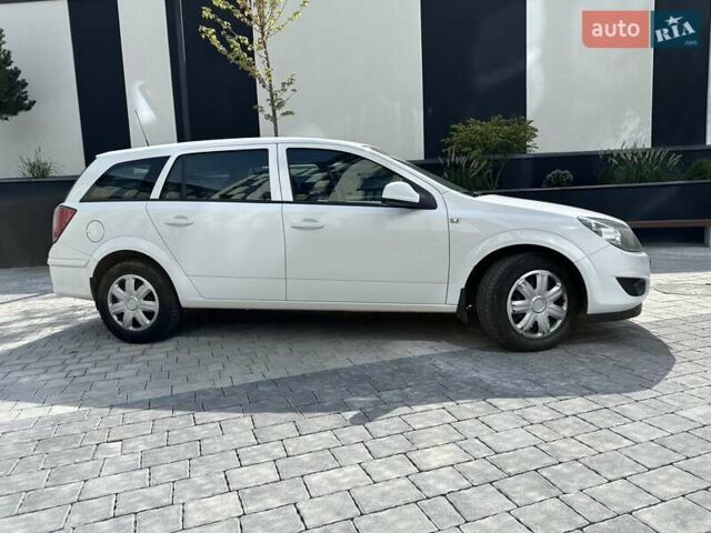 Белый Опель Астра, объемом двигателя 1.7 л и пробегом 211 тыс. км за 6200 $, фото 21 на Automoto.ua