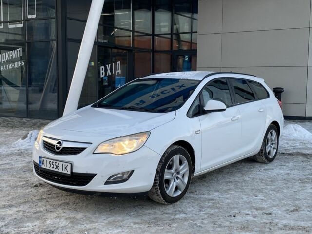 Белый Опель Астра, объемом двигателя 1.7 л и пробегом 218 тыс. км за 5950 $, фото 2 на Automoto.ua