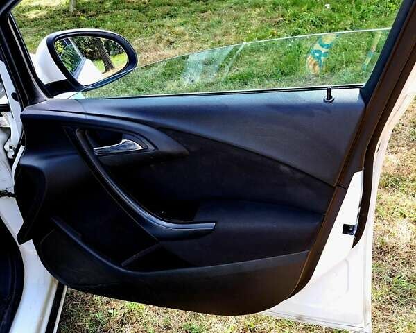 Білий Опель Астра, об'ємом двигуна 1.7 л та пробігом 303 тис. км за 5600 $, фото 10 на Automoto.ua