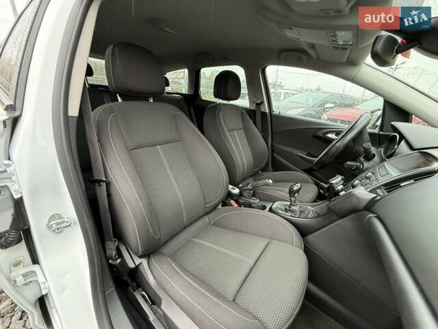 Белый Опель Астра, объемом двигателя 1.7 л и пробегом 300 тыс. км за 6999 $, фото 15 на Automoto.ua