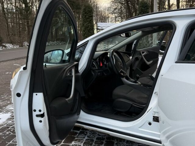 Белый Опель Астра, объемом двигателя 1.2 л и пробегом 372 тыс. км за 4600 $, фото 11 на Automoto.ua