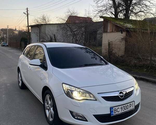 Білий Опель Астра, об'ємом двигуна 1.69 л та пробігом 228 тис. км за 7400 $, фото 3 на Automoto.ua