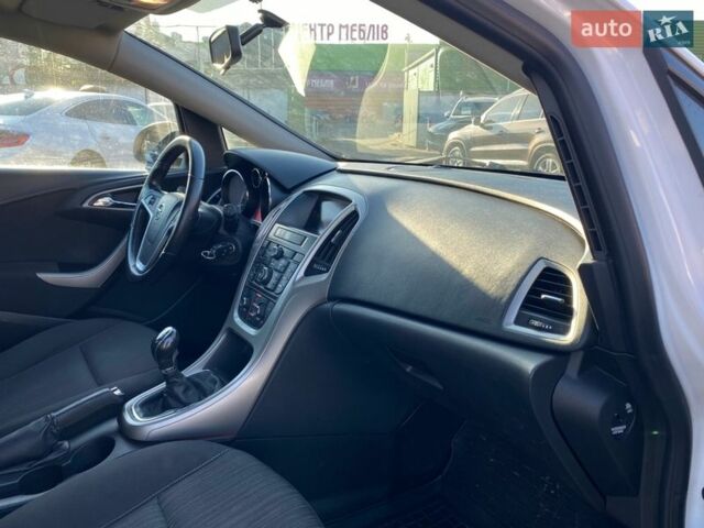 Білий Опель Астра, об'ємом двигуна 1.7 л та пробігом 388 тис. км за 5500 $, фото 17 на Automoto.ua