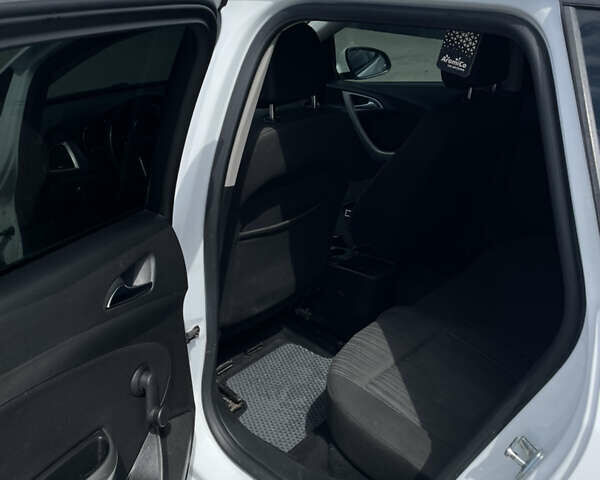 Білий Опель Астра, об'ємом двигуна 1.7 л та пробігом 285 тис. км за 6600 $, фото 7 на Automoto.ua