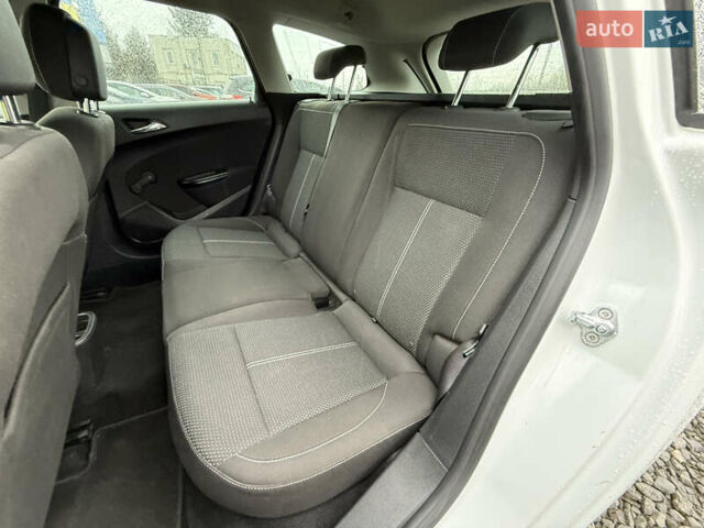 Белый Опель Астра, объемом двигателя 1.7 л и пробегом 300 тыс. км за 6999 $, фото 26 на Automoto.ua