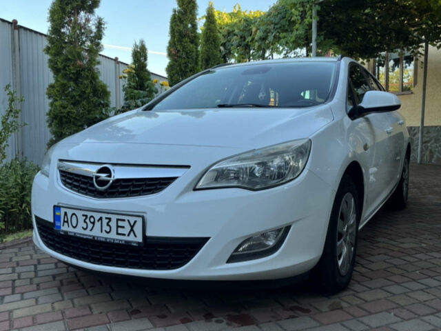 Белый Опель Астра, объемом двигателя 1.69 л и пробегом 289 тыс. км за 6100 $, фото 6 на Automoto.ua