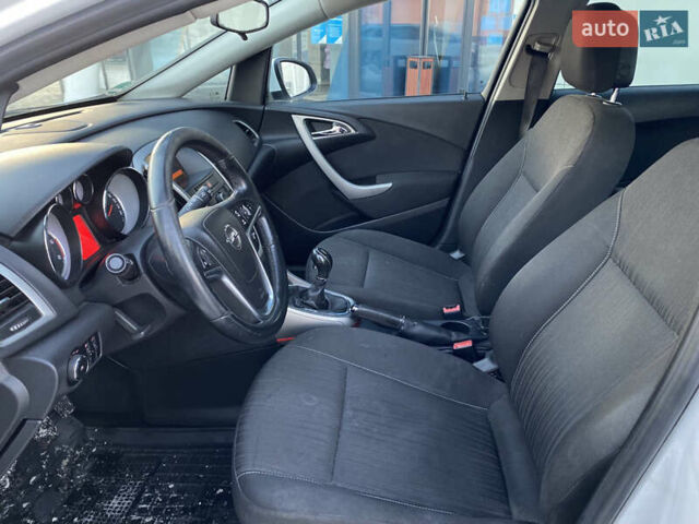 Белый Опель Астра, объемом двигателя 1.7 л и пробегом 388 тыс. км за 5600 $, фото 16 на Automoto.ua