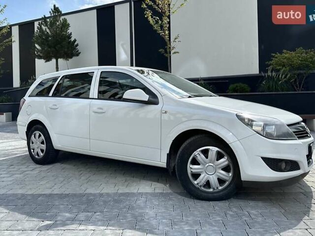 Белый Опель Астра, объемом двигателя 1.7 л и пробегом 211 тыс. км за 6200 $, фото 19 на Automoto.ua