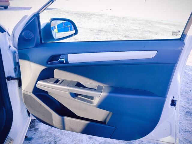 Белый Опель Астра, объемом двигателя 1.6 л и пробегом 199 тыс. км за 5555 $, фото 20 на Automoto.ua