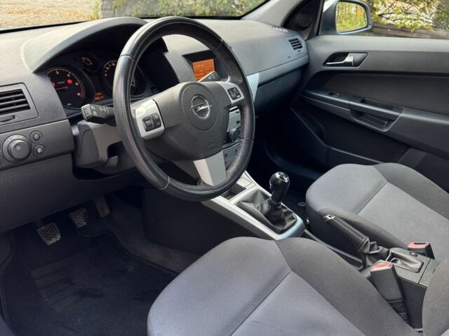 Білий Опель Астра, об'ємом двигуна 1.7 л та пробігом 214 тис. км за 5600 $, фото 8 на Automoto.ua