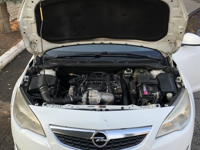 Білий Опель Астра, об'ємом двигуна 1.2 л та пробігом 299 тис. км за 7499 $, фото 7 на Automoto.ua