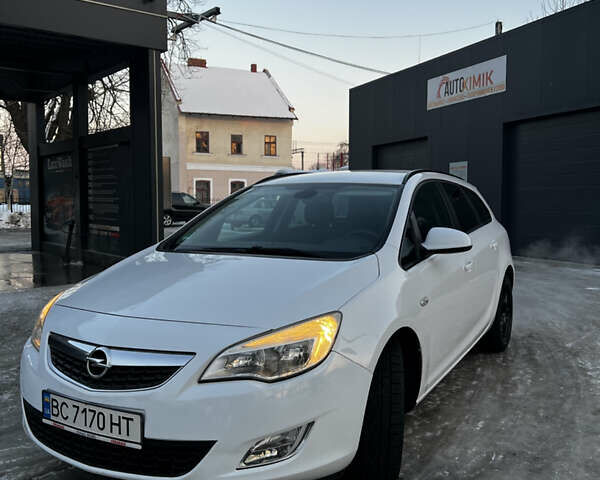 Білий Опель Астра, об'ємом двигуна 1.69 л та пробігом 266 тис. км за 5900 $, фото 2 на Automoto.ua