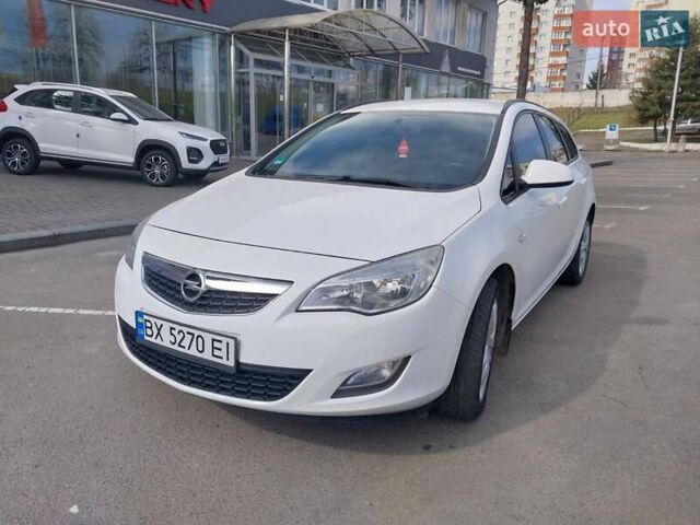 Белый Опель Астра, объемом двигателя 1.69 л и пробегом 228 тыс. км за 6999 $, фото 11 на Automoto.ua