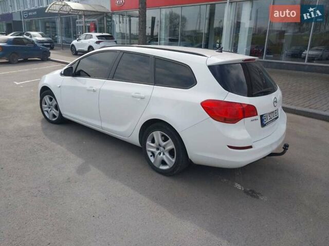 Белый Опель Астра, объемом двигателя 1.69 л и пробегом 228 тыс. км за 6999 $, фото 14 на Automoto.ua
