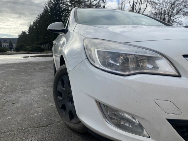 Белый Опель Астра, объемом двигателя 1.7 л и пробегом 330 тыс. км за 6700 $, фото 7 на Automoto.ua