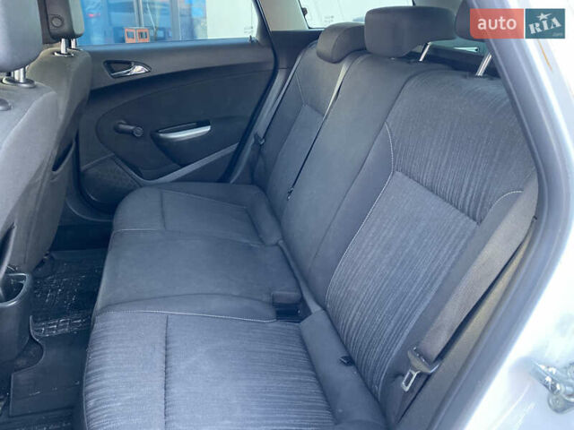 Белый Опель Астра, объемом двигателя 1.7 л и пробегом 388 тыс. км за 5600 $, фото 18 на Automoto.ua