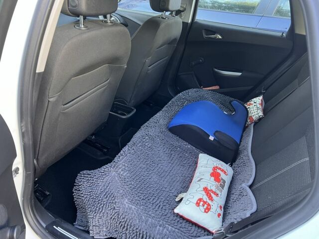 Белый Опель Астра, объемом двигателя 1.7 л и пробегом 269 тыс. км за 8005 $, фото 3 на Automoto.ua