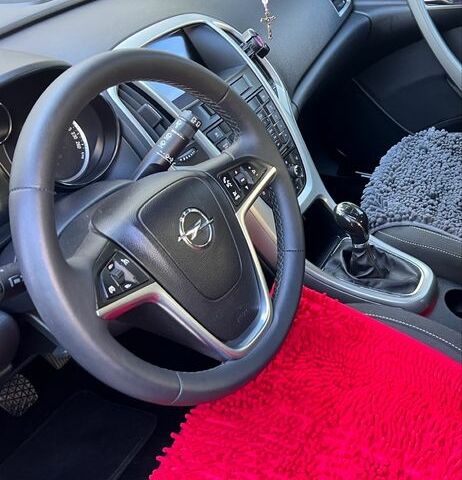 Белый Опель Астра, объемом двигателя 1.7 л и пробегом 269 тыс. км за 8033 $, фото 1 на Automoto.ua