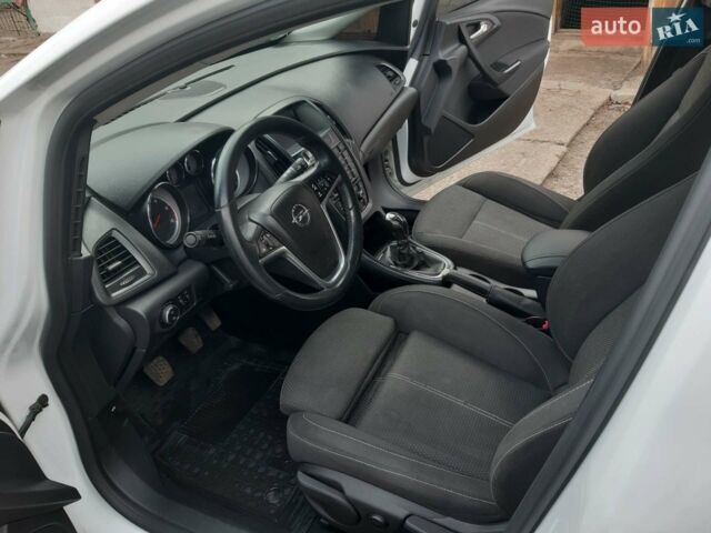 Білий Опель Астра, об'ємом двигуна 1.7 л та пробігом 239 тис. км за 7600 $, фото 6 на Automoto.ua