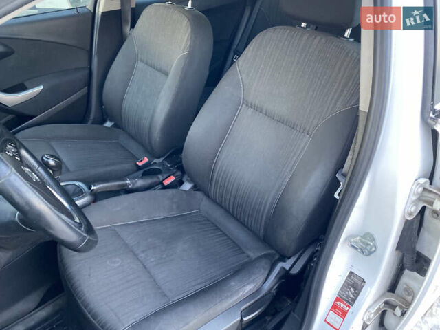 Белый Опель Астра, объемом двигателя 1.7 л и пробегом 388 тыс. км за 5600 $, фото 15 на Automoto.ua