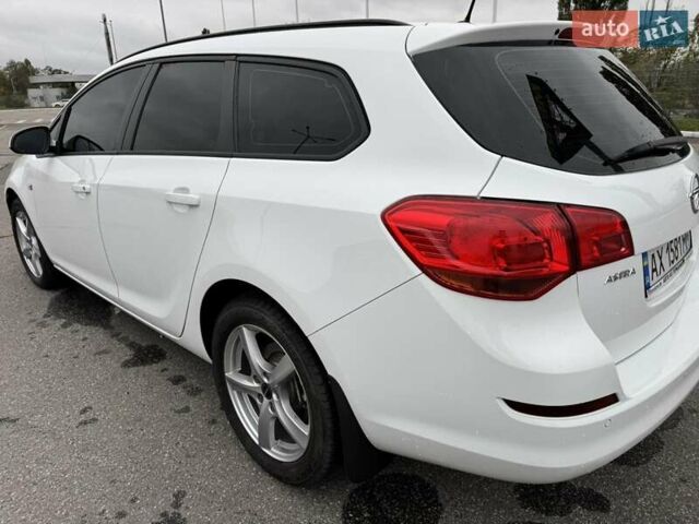 Белый Опель Астра, объемом двигателя 1.7 л и пробегом 235 тыс. км за 7500 $, фото 5 на Automoto.ua
