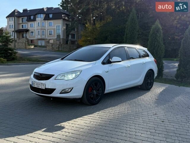 Белый Опель Астра, объемом двигателя 1.7 л и пробегом 266 тыс. км за 6700 $, фото 2 на Automoto.ua