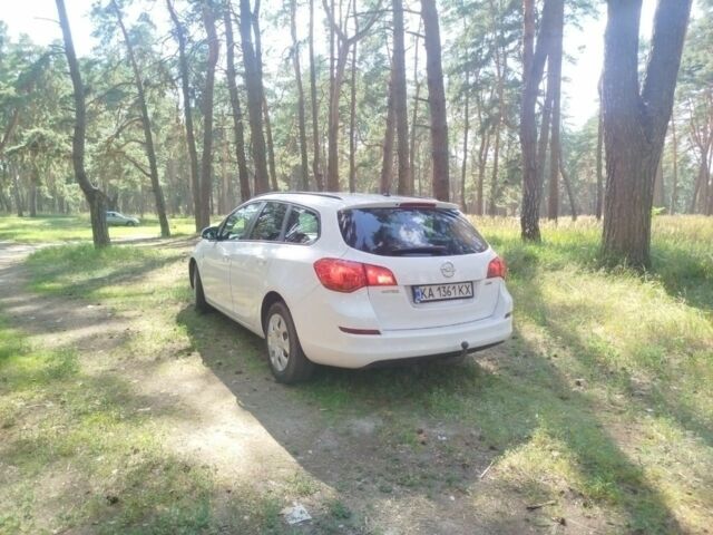 Белый Опель Астра, объемом двигателя 1.7 л и пробегом 235 тыс. км за 4801 $, фото 2 на Automoto.ua