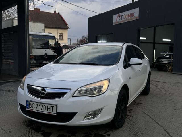 Белый Опель Астра, объемом двигателя 1.7 л и пробегом 267 тыс. км за 5500 $, фото 3 на Automoto.ua